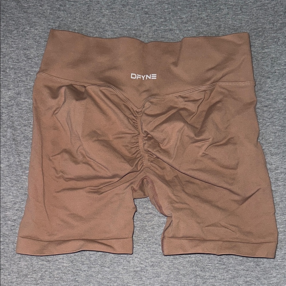 DFYNE Dynamic Short - Picture 2 of 3